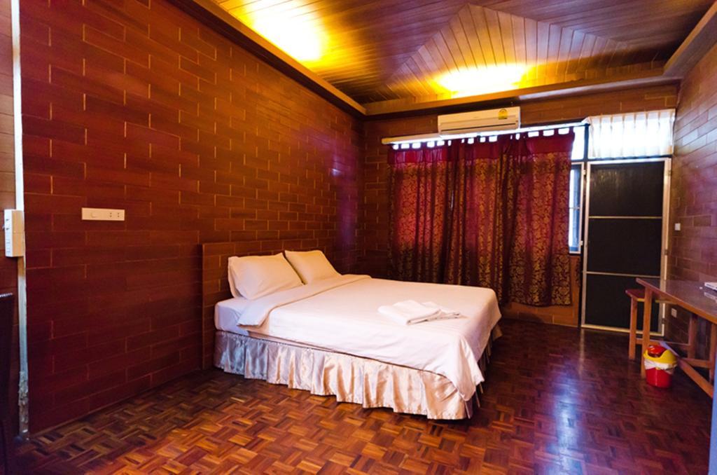 Eight Plus Hotel 曼谷 外观 照片