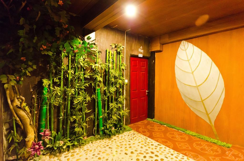 Eight Plus Hotel 曼谷 外观 照片