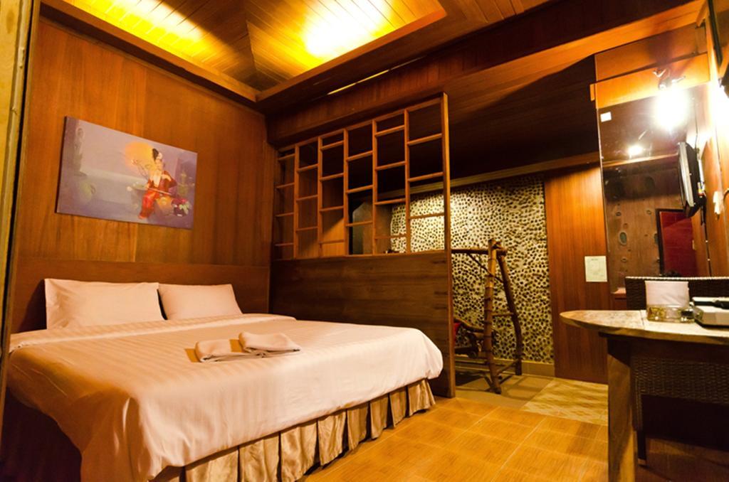 Eight Plus Hotel 曼谷 客房 照片